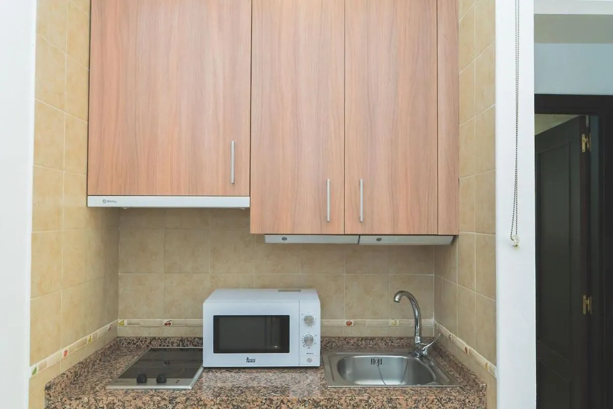 Céntrico Apartamento en Calle Carreteria - Málaga